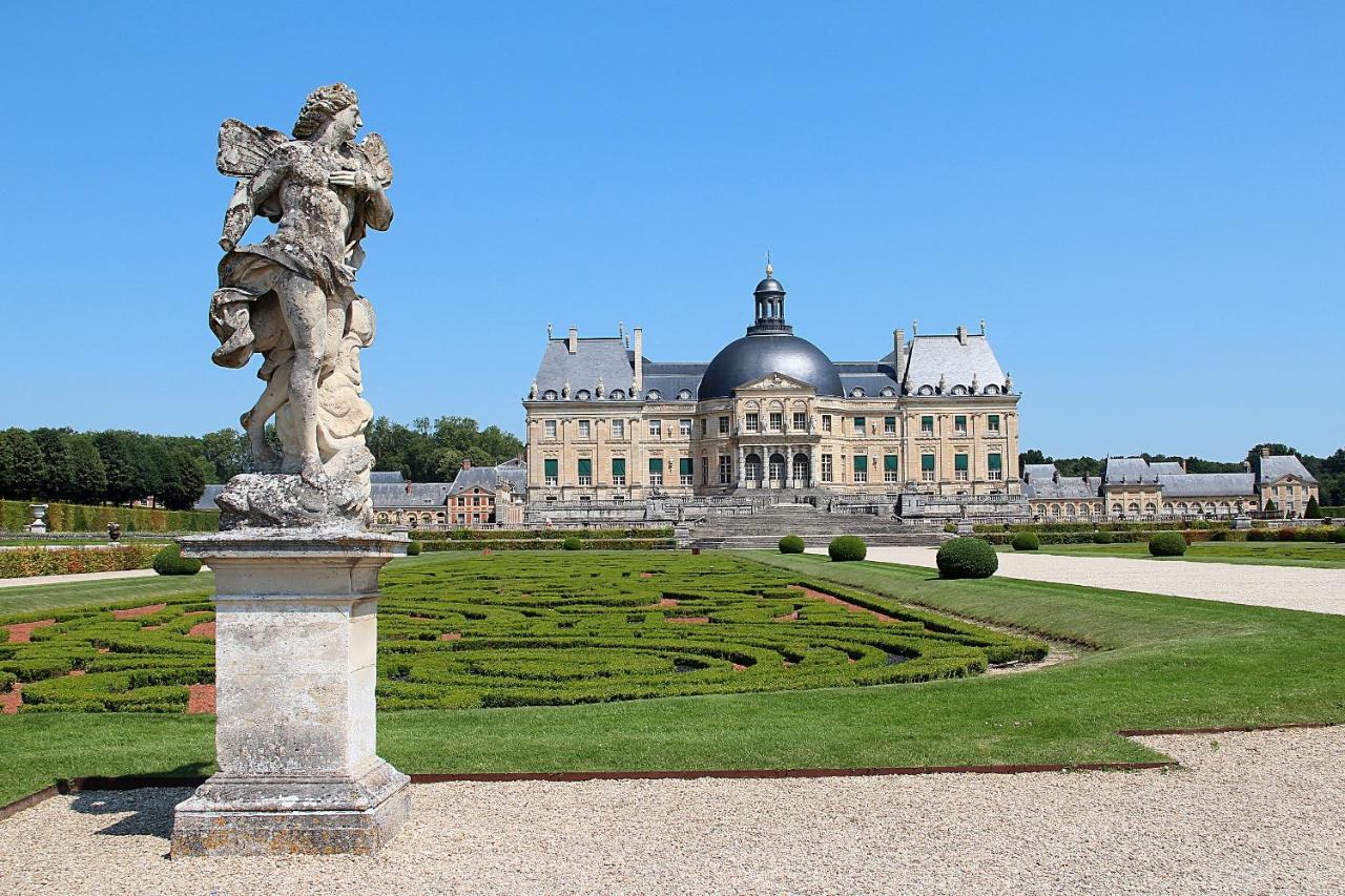 Villa Eugénie Melun Esterno foto