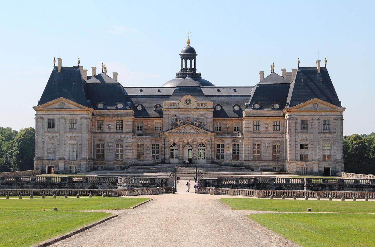 Villa Eugénie Melun Esterno foto